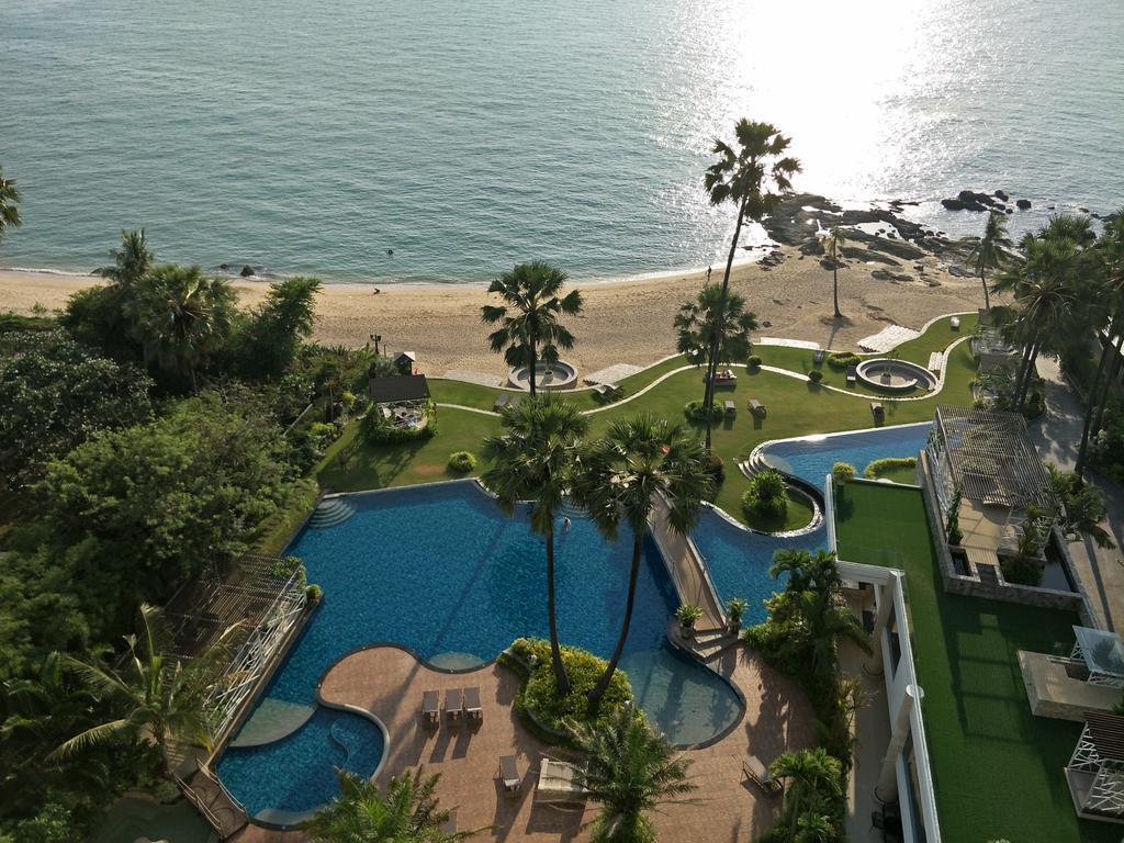 The Palm Wongamat Beach Pattaya Exterior photo