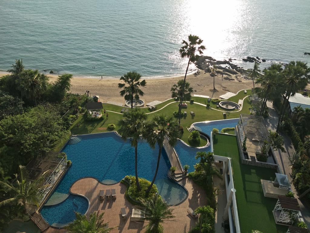 The Palm Wongamat Beach Pattaya Exterior photo